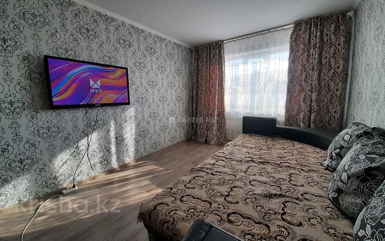 2-комнатная квартира, 45 м², 1 этаж посуточно, Ермекова 2 за 8 500 〒 в Караганде, Казыбек би р-н — фото 11
