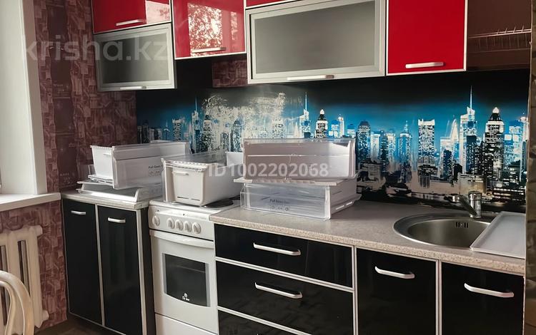 2-комнатная квартира · 50 м² · 2/6 этаж, Бауыржан Момышулы 12 за 90 000 〒 в Аксу — фото 2