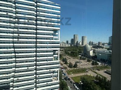 4-комнатная квартира · 225 м² · 12/18 этаж, Динмухамеда Кунаева 8а за 260 млн 〒 в Астане