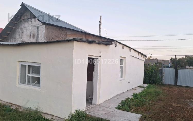 Отдельный дом · 2 комнаты · 56 м² · 5 сот., Жибек жолы 1/5 — Р/н остановки миланы за 12 млн ₸ в Аксае — фото 2