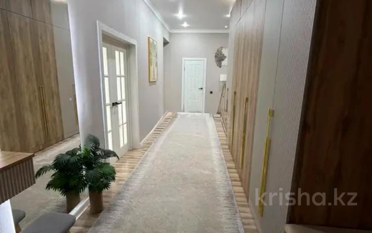 2-комнатная квартира · 130 м² · 10/10 этаж, 18А мкр 1 за 54.5 млн ₸ в Актау — фото 2