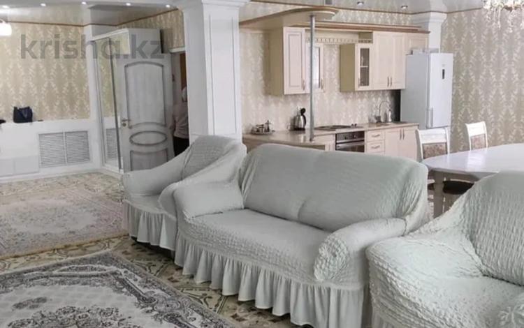 2-бөлмелі пәтер · 90 м² · 25/25 қабат, 11 ш/а. 112Б, бағасы: 20 000 ₸ в Актобе, мкр 11 — фото 2