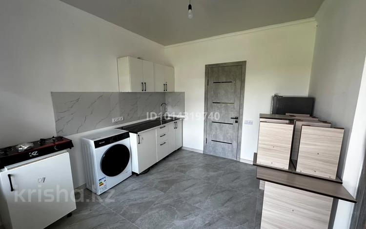 1-комнатная квартира · 35 м², Улытау 90 — Талгар, село Азат, напротив амбулатория за 100 000 ₸ — фото 2