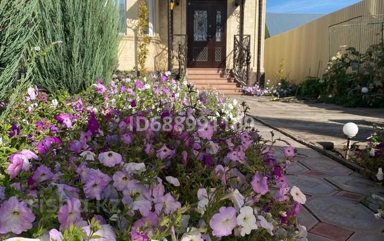 Отдельный дом · 5 комнат · 260 м² · 5 сот., Исаева 94 — проспект Абая за 110 млн 〒 в Уральске — фото 2