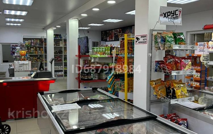 Свободное назначение, магазины и бутики • 151 м² за 50 млн 〒 в Актобе, мкр Авиагородок — фото 2