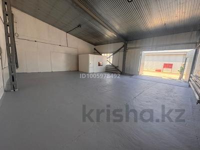 Свободное назначение, офисы, склады · 160 м² за 400 000 ₸ в Уральске