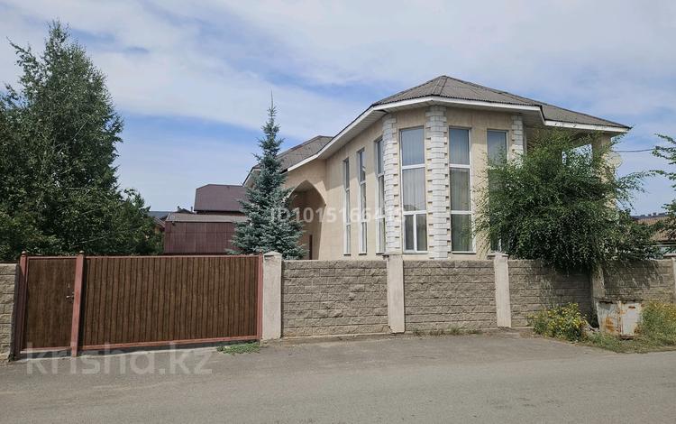 Жеке үй · 7 бөлме · 300 м² · 17 жүзд., Қалалық аэропорт ш/а. 182, бағасы: 1 млн ₸ в Караганде, Казыбек би р-н — фото 2