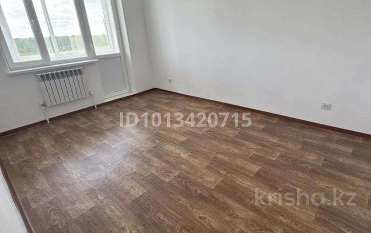 3-бөлмелі пәтер · 99 м² · 2/3 қабат, Мкр. Жаркын 22, бағасы: 100 000 ₸ в Подстепном — фото 2