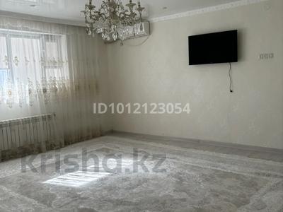 2-комнатная квартира · 65 м² · 4/4 этаж, Коктем 22 за 200 000 〒 в Жанаозен