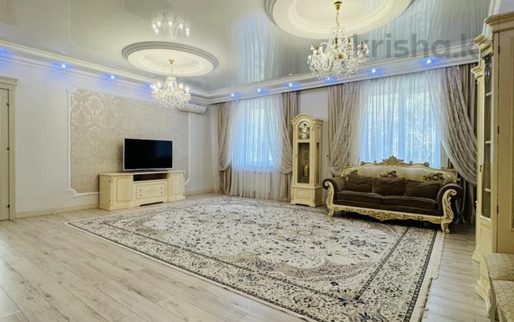 3-комнатная квартира · 198.3 м² · 3/7 этаж, проспект Н.Назарбаева за 127 млн ₸ в Уральске — фото 2