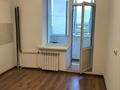 1-комнатная квартира, 40 м², 4/5 этаж помесячно, Увалиева 9/3 за 90 000 〒 в Усть-Каменогорске — фото 6