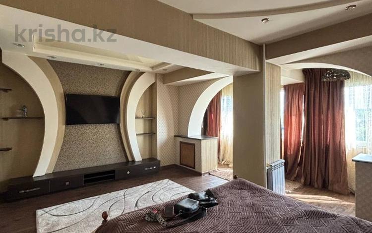 1-комнатная квартира · 50 м² · 9/9 этаж, мкр Аксай-1 7а за 27 млн ₸ в Алматы, Ауэзовский р-н — фото 4