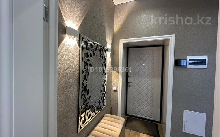 2-комнатная квартира · 62.7 м² · 3/10 этаж, мкр Юго-Восток, микрорайон Байкена Ашимова 21 за 39 млн ₸ в Караганде, Казыбек би р-н — фото 2