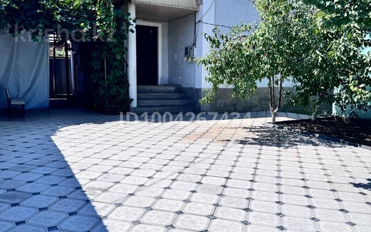 Свободное назначение, медцентры и аптеки, образование, развлечения, кабинеты и рабочие места, студии · 187 м² за 600 000 〒 в Алматы, Алатауский р-н — фото 2