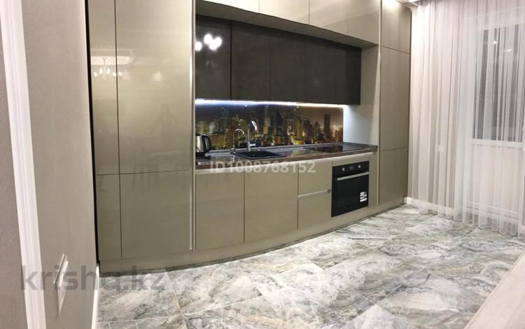 2-бөлмелі пәтер · 90 м² · 6/11 қабат, мкр. Алтын орда, Алии Молдагуловой 44, бағасы: 50 млн 〒 в Актобе — фото 2