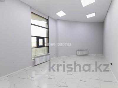 Свободное назначение, офисы, магазины и бутики, салоны красоты, медцентры и аптеки, образование · 67.2 м² за 52 млн 〒 в Астане, Нура р-н