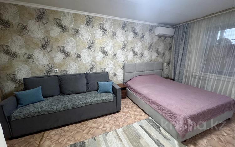 1-комнатная квартира · 38 м² · 6/9 этаж, улица Пермитина 29 за 13 000 ₸ в Усть-Каменогорске — фото 23