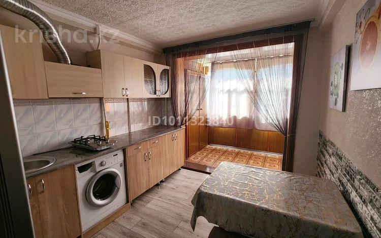 2-бөлмелі пәтер · 64 м² · 2/4 қабат, Койбакова 10 — Находится возле гидроинститута, бағасы: 150 000 ₸ в Таразе — фото 10