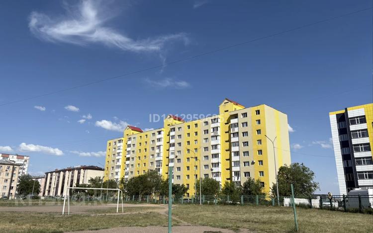 2-комнатная квартира · 68 м² · 1/9 этаж, Майкудук, Мкр Голубые пруды 12/2 за 27 млн ₸ в Караганде, Алихана Бокейханова р-н — фото 2
