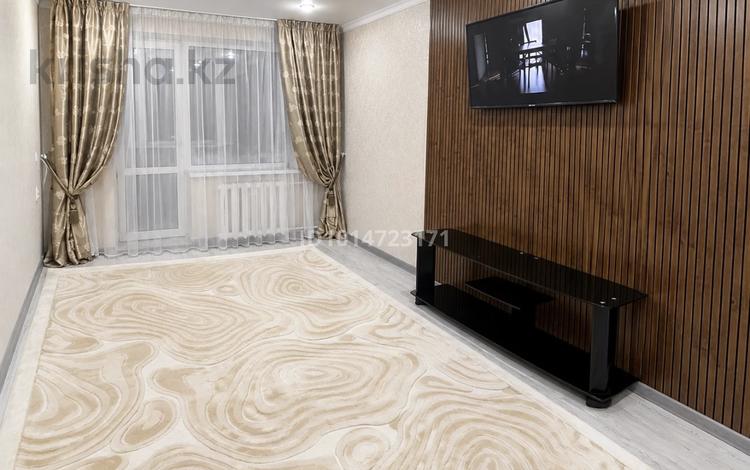 2-комнатная квартира · 48 м² · 2/4 этаж, мкр Тастак-3, Казыбек би 176 32 за 350 000 ₸ в Алматы, Алмалинский р-н — фото 2