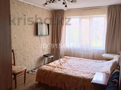 4-комнатная квартира, 84 м², 5/5 этаж, мкр Аксай-5 за 48 млн 〒 в Алматы, Ауэзовский р-н