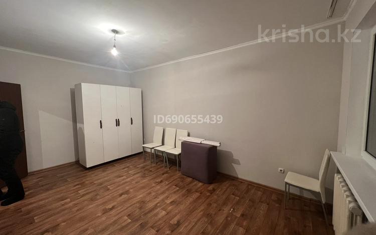 1-комнатная квартира, 40 м², 3/5 этаж помесячно, мкр Саялы 17