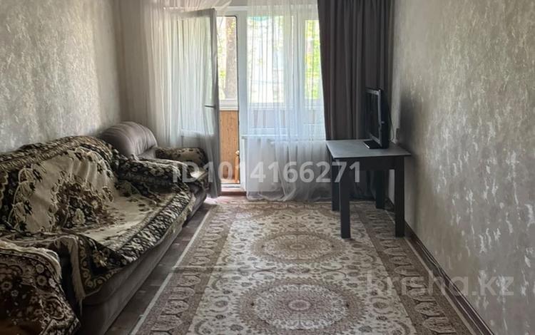 3-комнатная квартира · 60 м² · 2/4 этаж, мкр №4 24 за 350 000 ₸ в Алматы, Ауэзовский р-н — фото 2