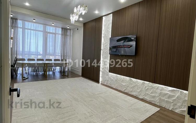 3-бөлмелі пәтер · 90 м² · 11/11 қабат, Ульяны Громовой 18, бағасы: 45 млн ₸ в Уральске — фото 2