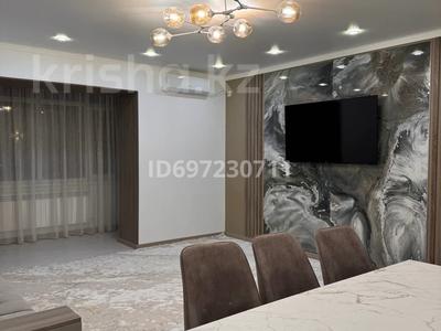 4-бөлмелі пәтер, 150 м², 1/4 қабат ай сайын, Л.Толстого 27/5 — Неусыпова, бағасы: 500 000 〒 в Уральске