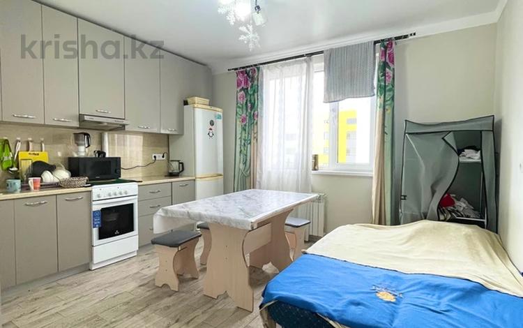 1-комнатная квартира, 40 м², 11/12 этаж, Роза Багланова 2 — СУПЕР ЦЕНА