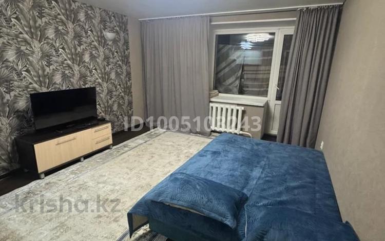 1-бөлмелі пәтер · 40 м² · 1/9 қабат, Красина 8/1 — Дворец спорта, бағасы: 2 500 〒 в Усть-Каменогорске — фото 2