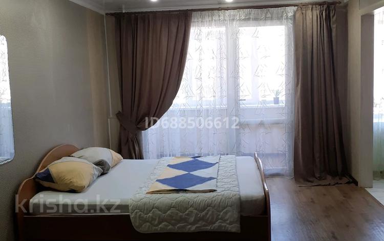 1-комнатная квартира, 46 м², 2/5 этаж посуточно, 2 мик за 7 000 〒 в Лисаковске — фото 54