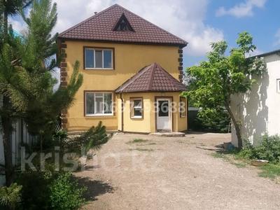 Отдельный дом · 4 комнаты · 173 м² · 8 сот., Ветеран 29 за 40 млн 〒 в Уральске