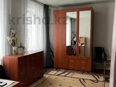 Отдельный дом · 3 комнаты · 50 м² · 5 сот., Молодогвардейцев за 9.6 млн 〒 в Петропавловске