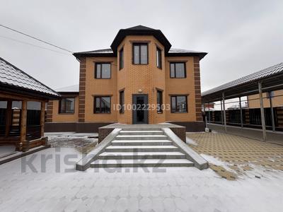 Отдельный дом · 6 комнат · 365 м² · 10 сот., мкр Кунгей 63А — ул Иглик би за 120 млн 〒 в Караганде, Казыбек би р-н