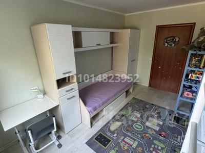 4-комнатная квартира · 62 м² · 2/5 этаж, Абая 52 за 200 000 ₸ в Уральске, мкр Школьник