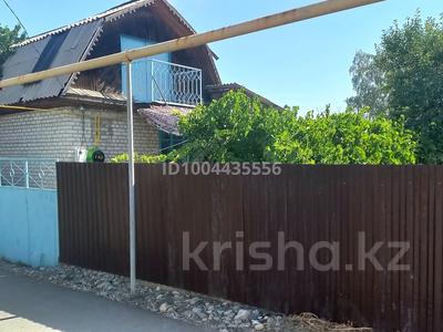 Отдельный дом · 3 комнаты · 76.9 м² · 10 сот., Арычная 53 за 6.6 млн ₸ в Талдыкоргане, мкр Коктем