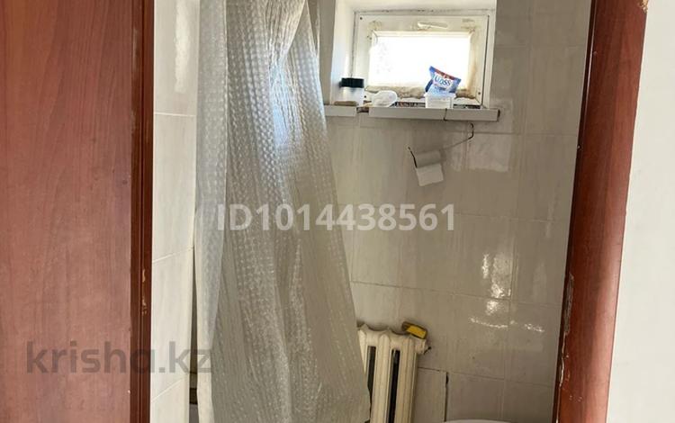 1 бөлме · 17 м² · 1 қабат, Бокейхан 74 — Суткаға кв, бағасы: 10 000 ₸ в  — фото 4