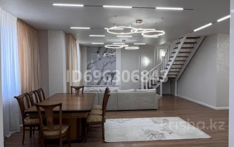 4-комнатная квартира, 185 м², 8/8 этаж, прос.Кунаева 65