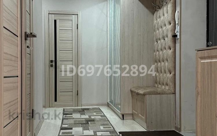 2-бөлмелі пәтер · 70 м² · 10/10 қабат, Қадыр Мырза-Әли ш/а. 17, бағасы: 230 000 ₸ в Уральске, мкр Кадыра Мырза-Али — фото 2