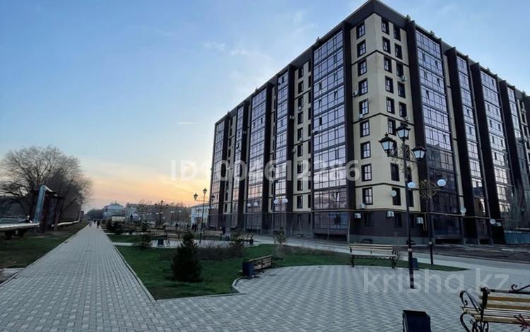 2-бөлмелі пәтер · 81 м² · 10/10 қабат, Жеңіс ш/а 11, бағасы: 350 000 ₸ в Уральске, мкр Женис — фото 20