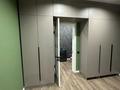 2-бөлмелі пәтер · 81 м² · 10/10 қабат, Жеңіс ш/а 11, бағасы: 350 000 ₸ в Уральске, мкр Женис — фото 8