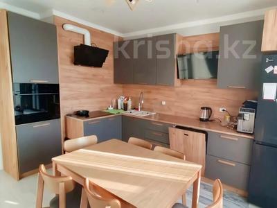 3-бөлмелі пәтер · 84 м² · 9/10 қабат, Юго-Восток ш/а., Сатыбалдина 28/4 — Шахтёров, Строителей, бағасы: 45 млн ₸ в Караганде, Казыбек би р-н