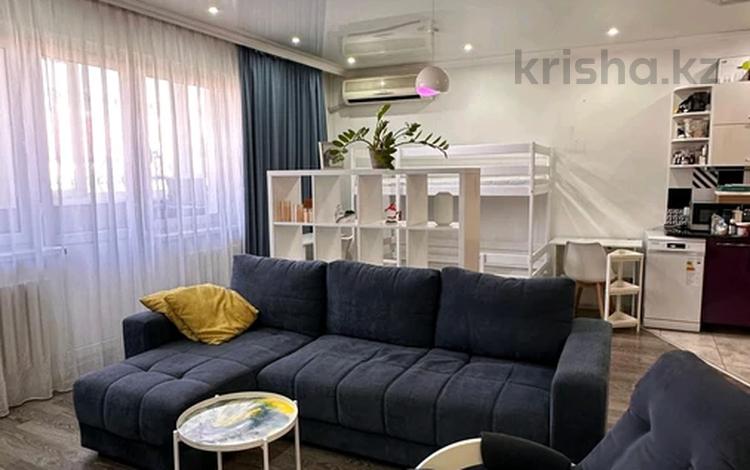 2-комнатная квартира · 74.4 м² · 5/5 этаж, мкр Думан-2 за 42.5 млн ₸ в Алматы, Медеуский р-н — фото 2