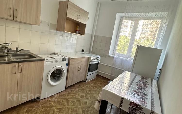 1-бөлмелі пәтер · 38 м² · 4/14 қабат, Самал-1 ш/а. 24, бағасы: 250 000 ₸ в Алматы, Медеуский р-н — фото 3