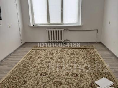 3-комнатная квартира · 53.2 м² · 5/5 этаж, мкр Центральный, ул. Махпмбета 112 — Атырау-Жарық за 16.8 млн 〒