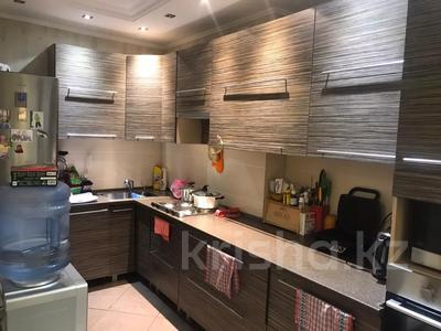 3-комнатная квартира · 68 м² · 9/9 этаж, Панфилова — Макатаева за 49 млн 〒 в Алматы, Медеуский р-н