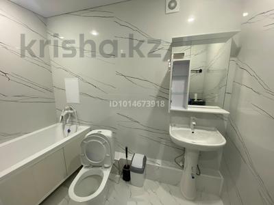 3-бөлмелі пәтер · 90 м² · 2/5 қабат, Центральный ш/а., Азаттык 71, бағасы: 300 000 ₸ в Атырау, мкр Центральный