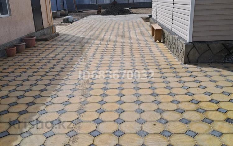 Жеке үй · 5 бөлме · 200 м² · 10 жүзд., Карасай батыр 31, бағасы: 46 млн ₸ в Атырау, мкр Мирас — фото 15