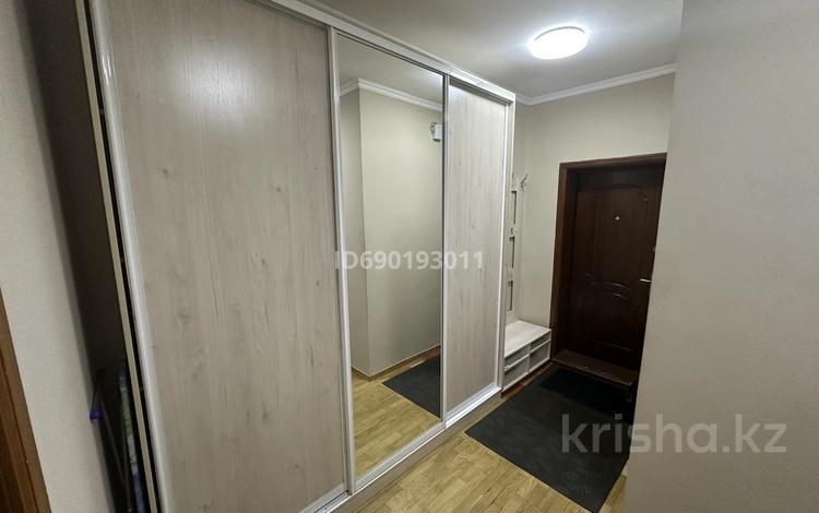 2-комнатная квартира, 53 м², 3/12 этаж помесячно, мкр Самал-1 34 — На Жолдасбекова